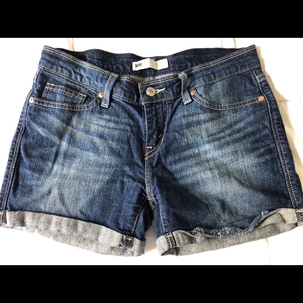 Levi Shorts, size 29
